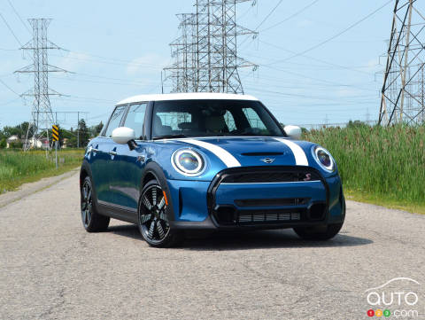 2022 Mini Cooper S 5-door Review: The Formula Is Intact